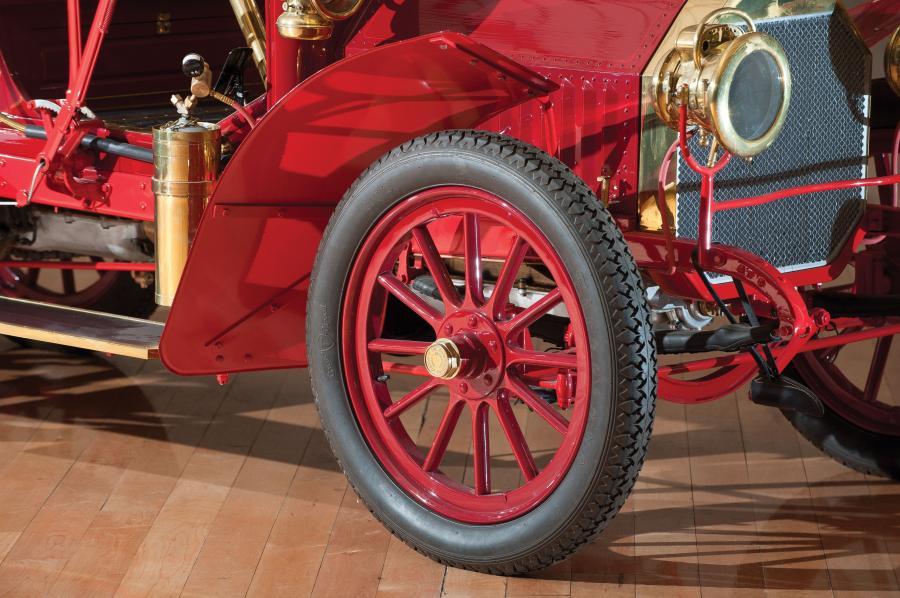 Колеса Locomobile Model E Roadster 1907 года  (фото 3 из 19)